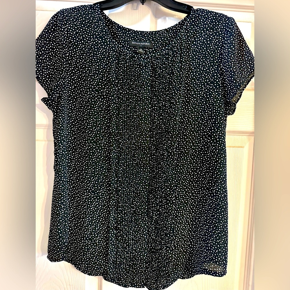 EUC Banana Republic Black‎ and White Puff Sleeve Blouse Size M